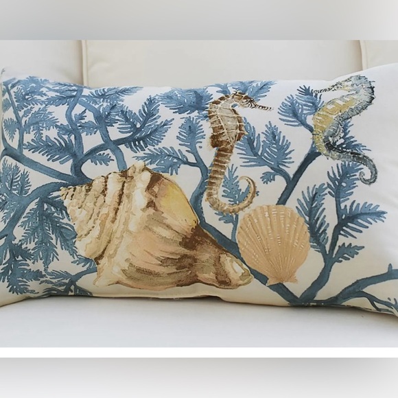 POTTERY BARN COASTAL STYLE RECTANGULAR LUMBAR TOSS PILLOW UNDER THE SEA BEACHY - Picture 6 of 6